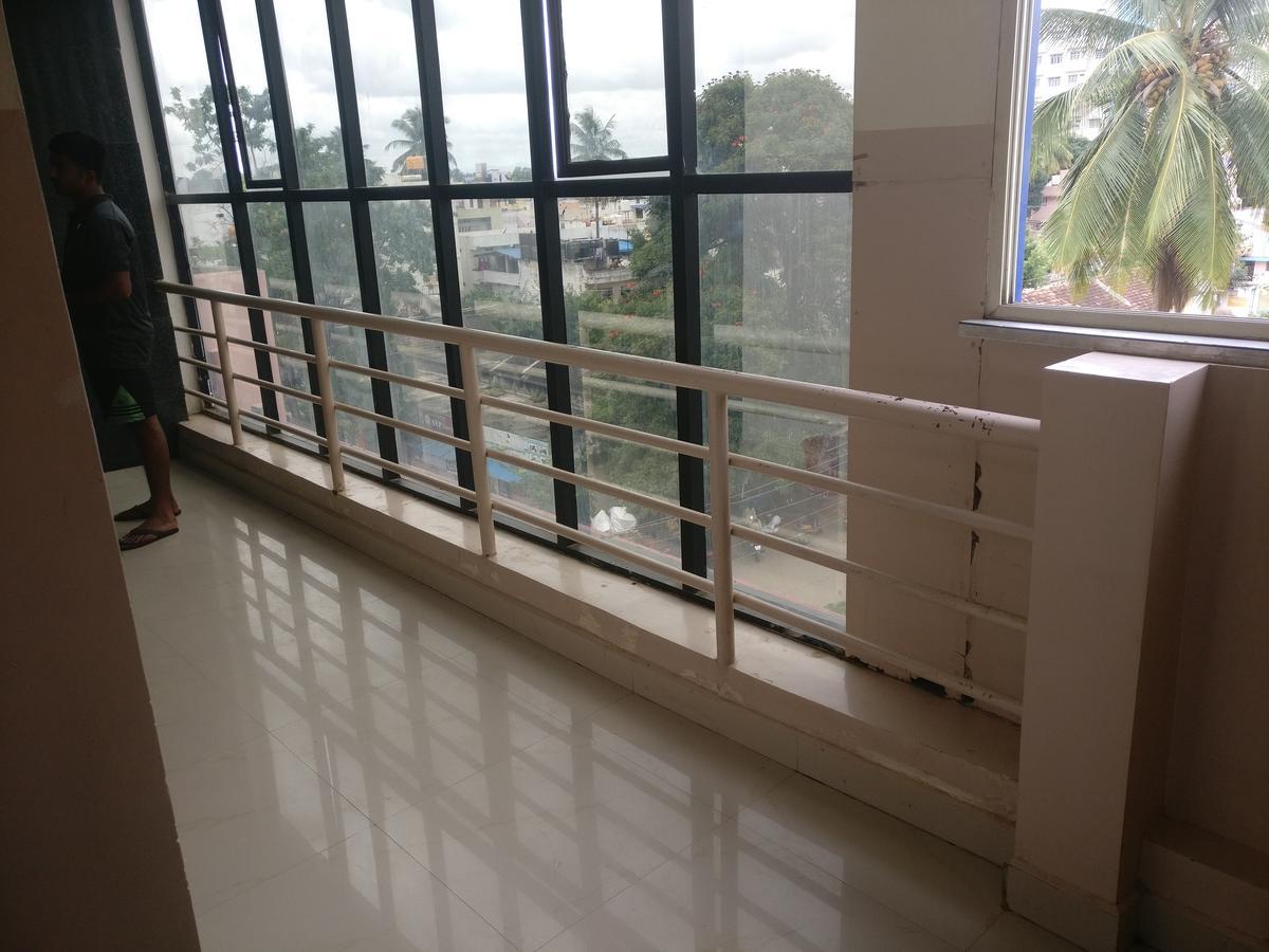 Hotel Subhadra Comforts Shimoga Exterior foto