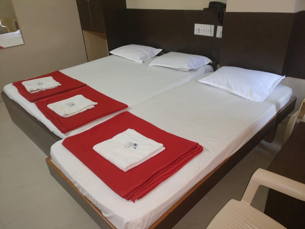 Hotel Subhadra Comforts Shimoga Exterior foto