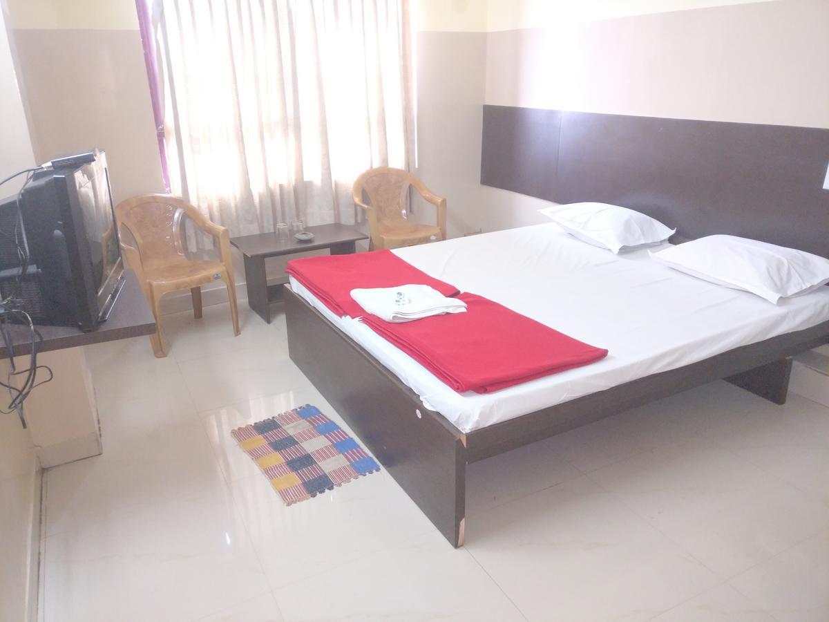 Hotel Subhadra Comforts Shimoga Exterior foto